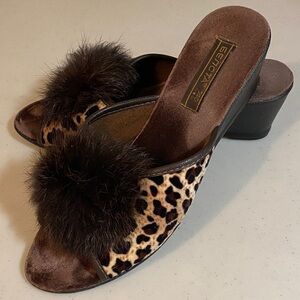 Slippers, velour house shoes with fur pompom, size 10.5